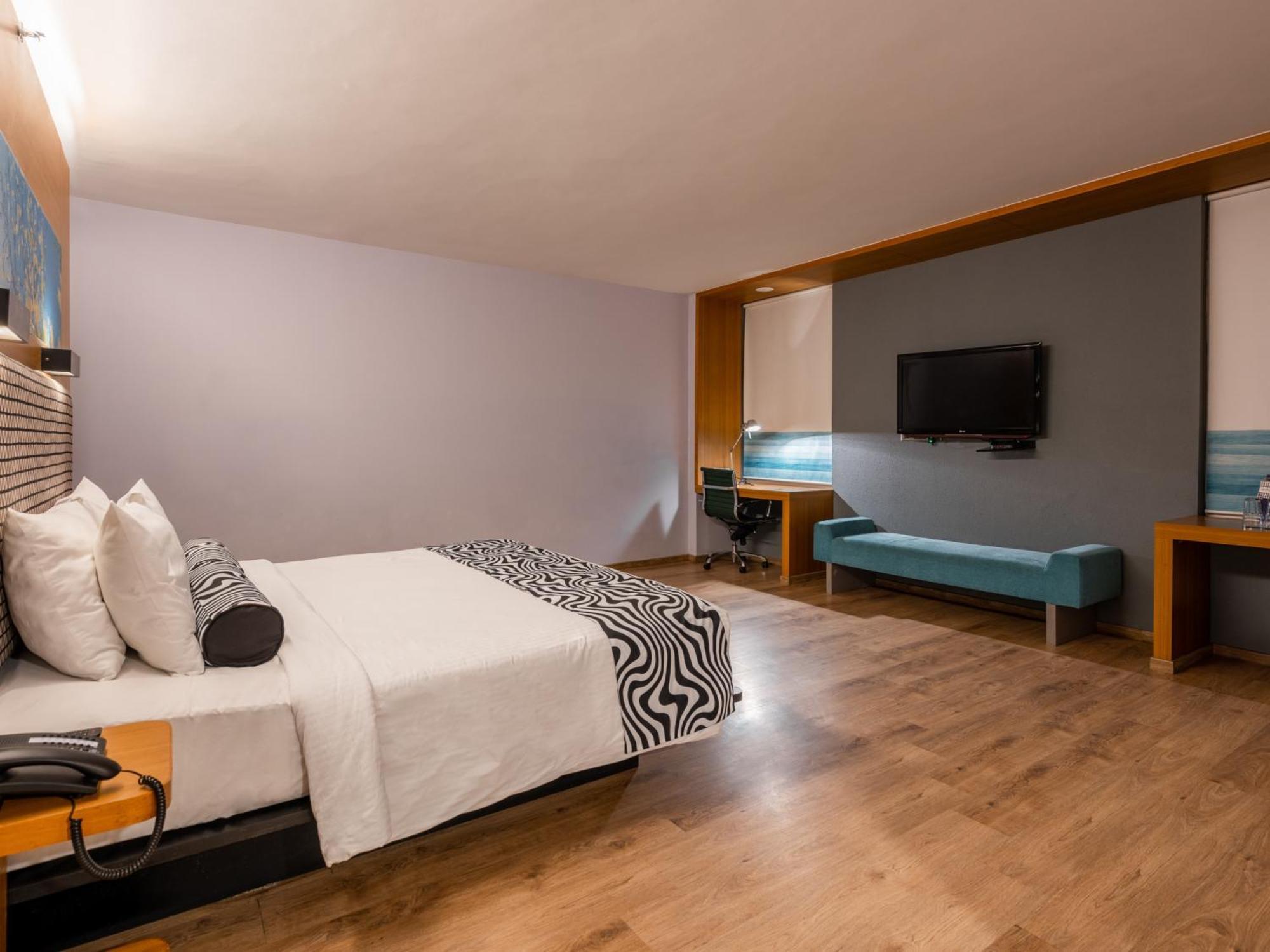 Sunday Hotel Chandigarh Zirakpur Екстер'єр фото