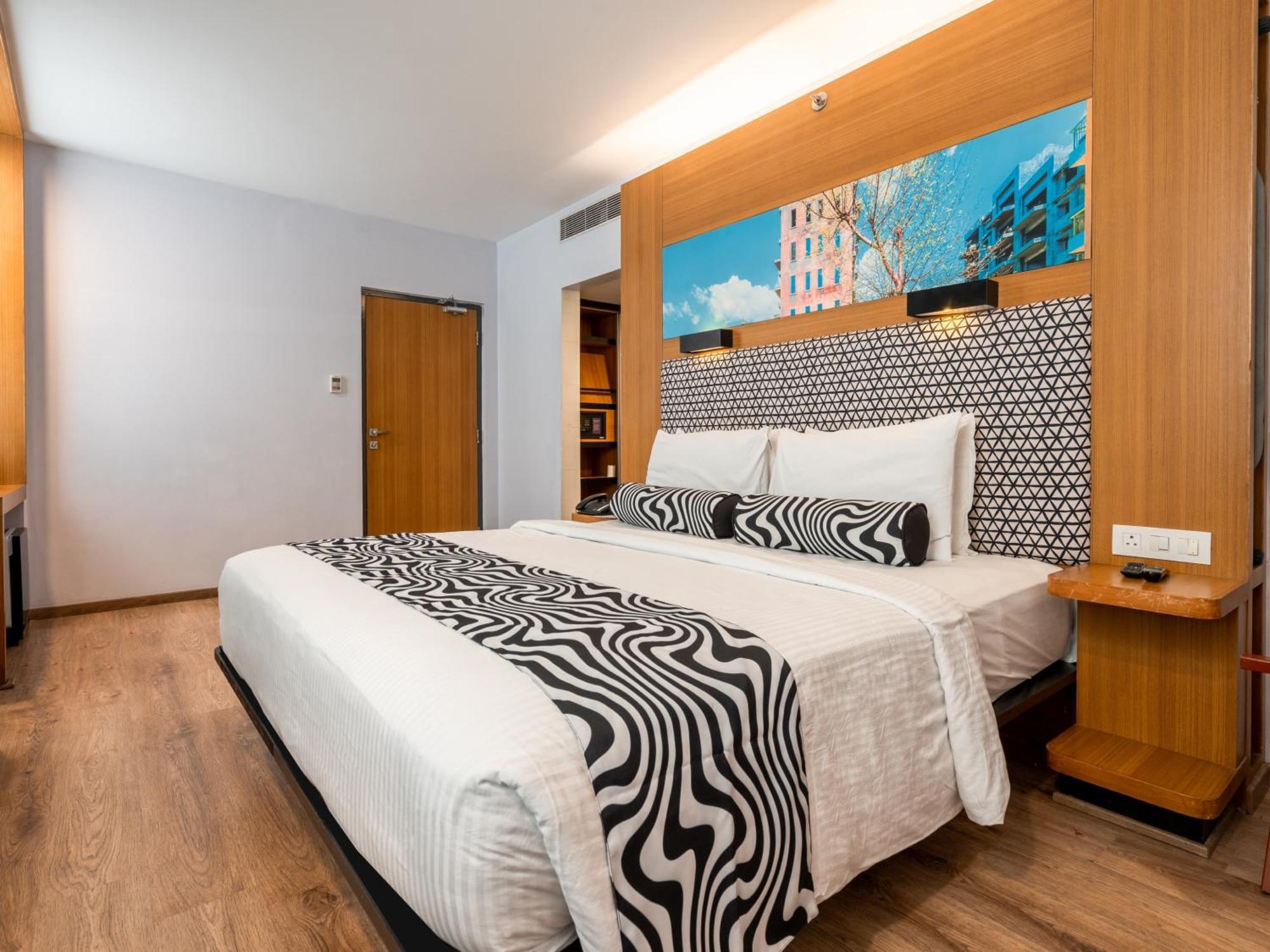 Sunday Hotel Chandigarh Zirakpur Екстер'єр фото