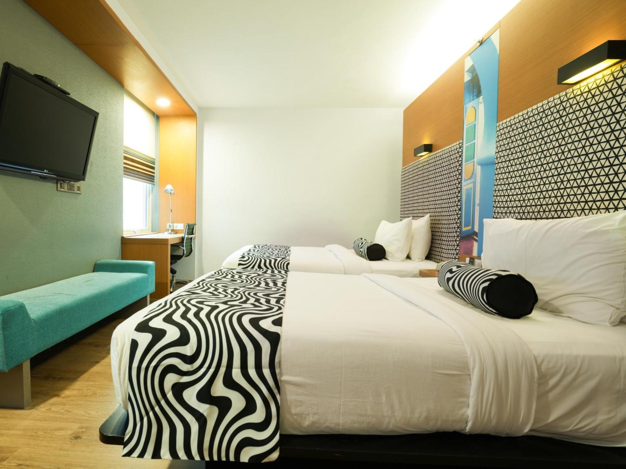 Sunday Hotel Chandigarh Zirakpur Екстер'єр фото