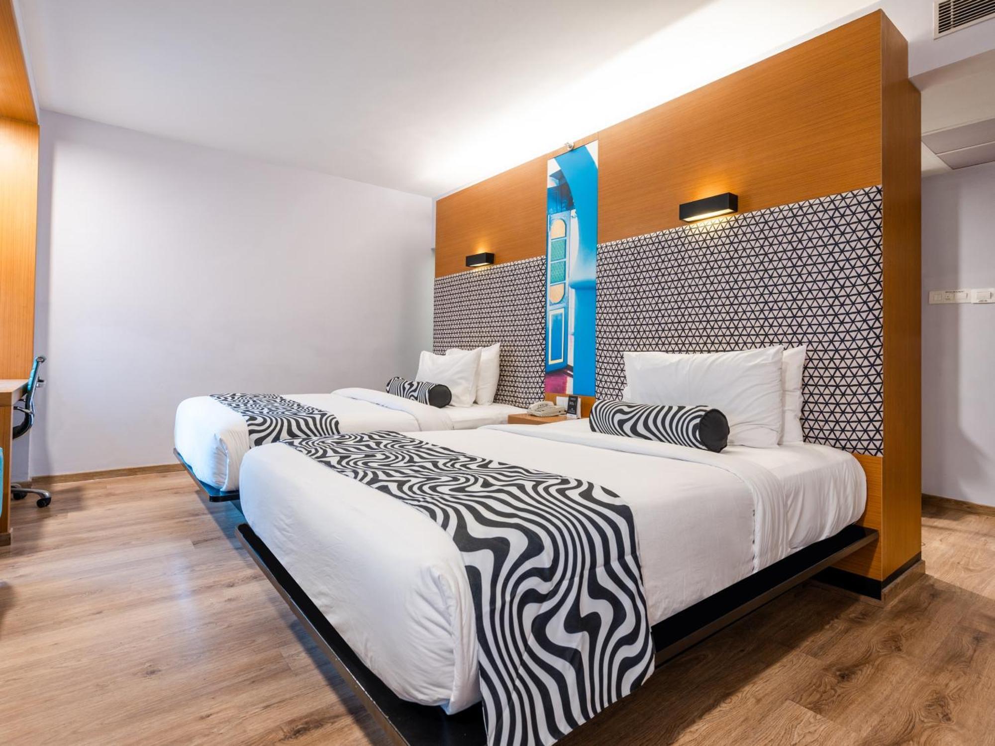 Sunday Hotel Chandigarh Zirakpur Екстер'єр фото