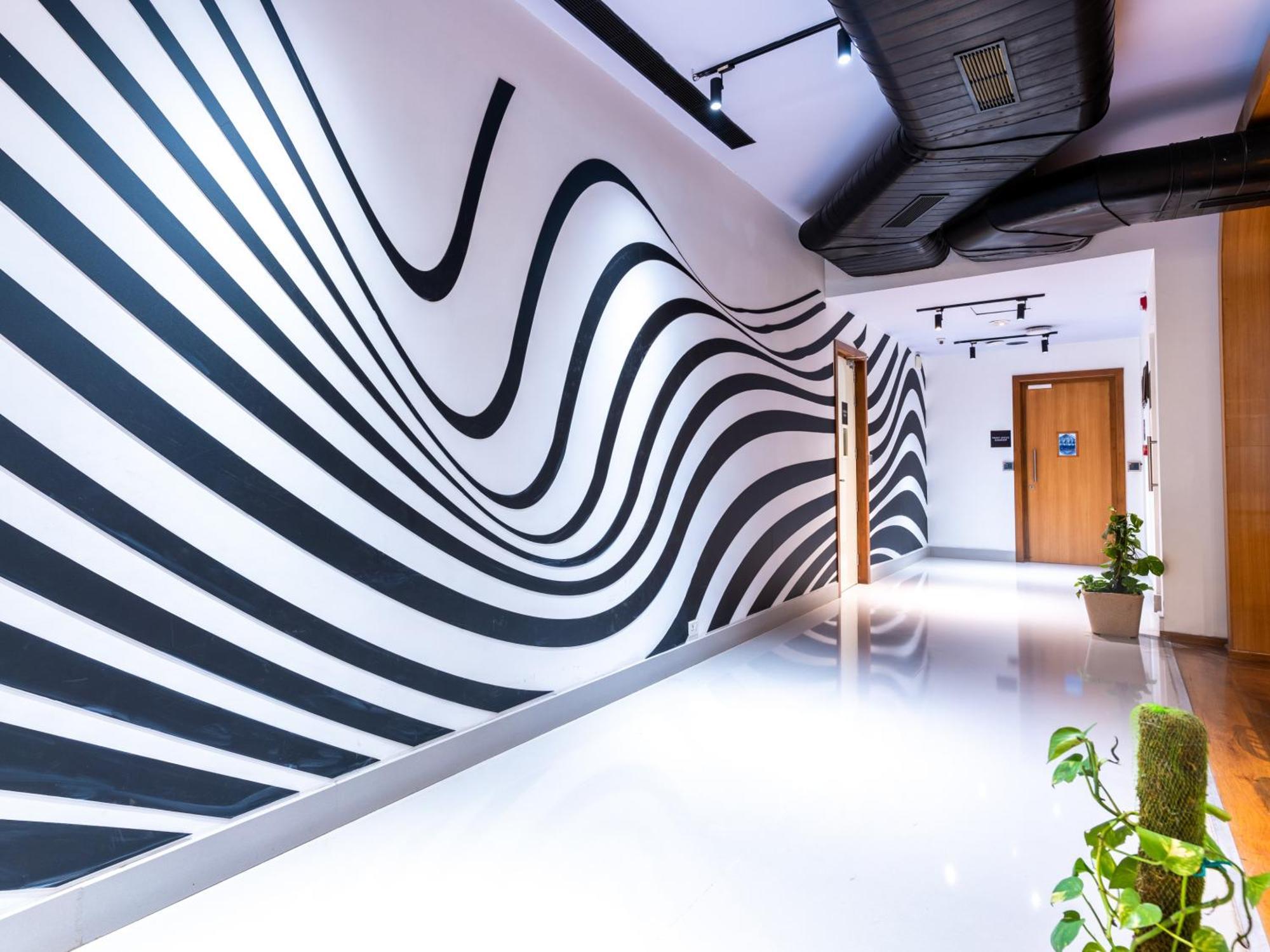 Sunday Hotel Chandigarh Zirakpur Екстер'єр фото