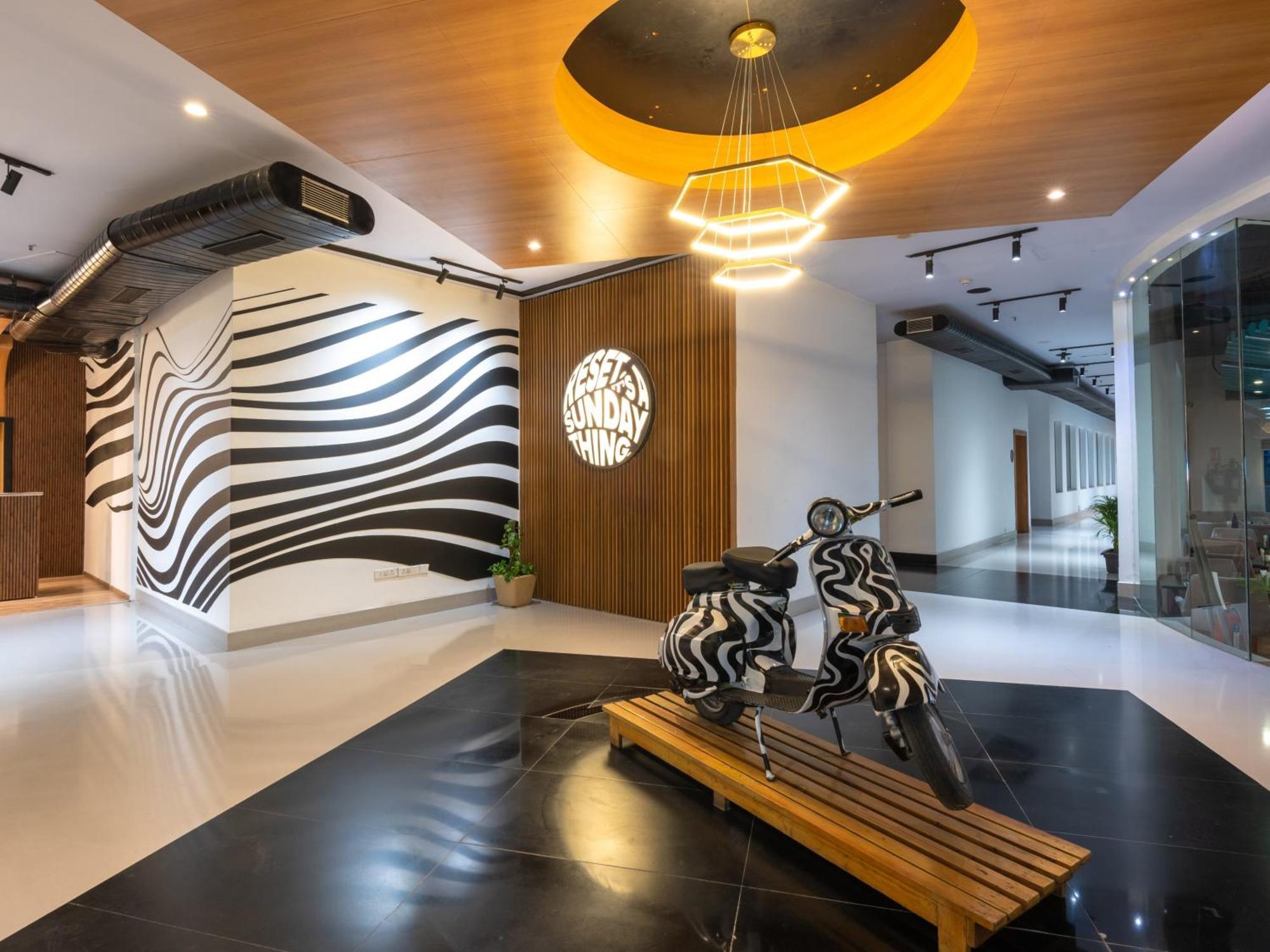 Sunday Hotel Chandigarh Zirakpur Екстер'єр фото