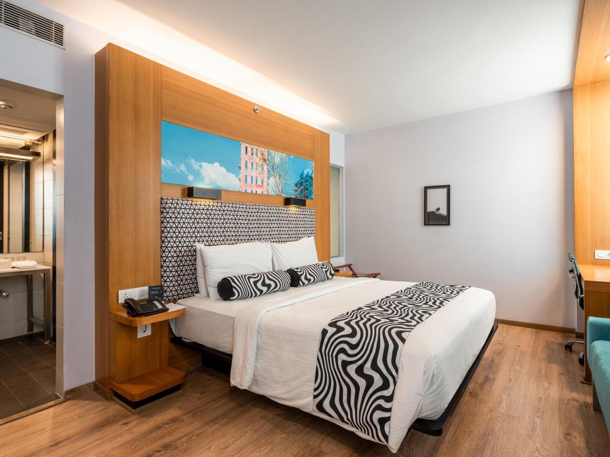Sunday Hotel Chandigarh Zirakpur Екстер'єр фото